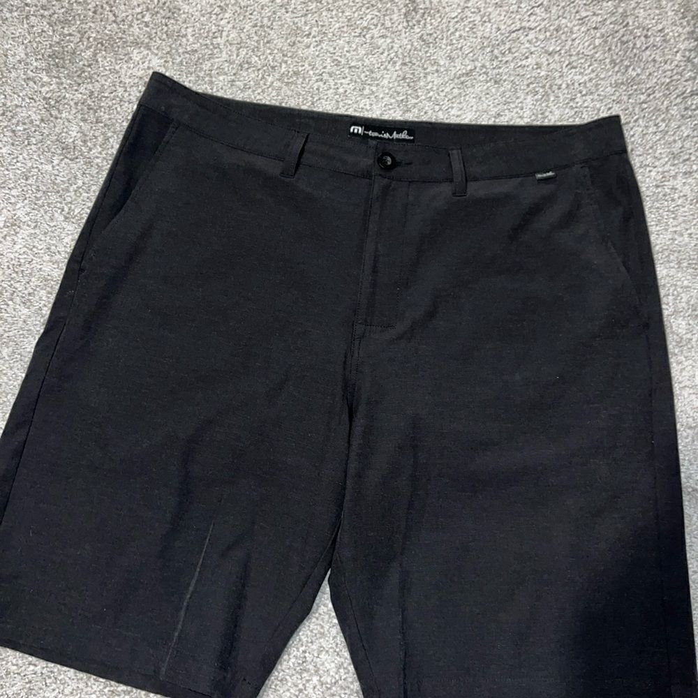 Travis Mathew performance polyester blend flat front  $95 men’s golf Shorts 38